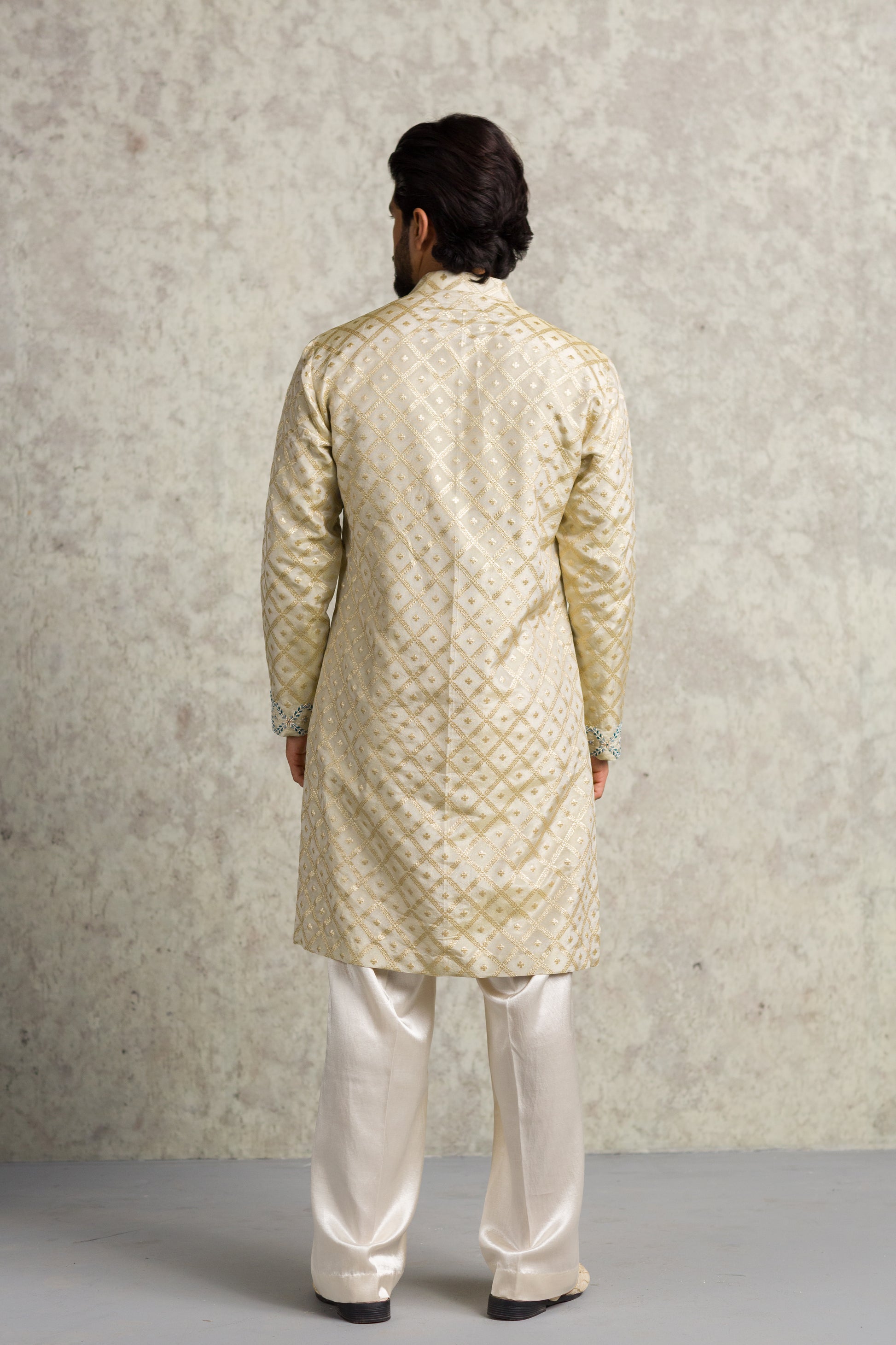 IVORY KURTA SET WITH BLUE DETAIL - 91threads