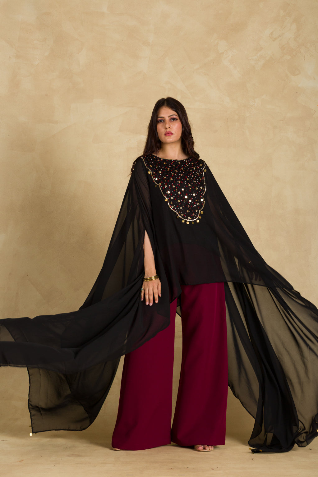 Black Cape-Sleeved Tunic Set - 91threads