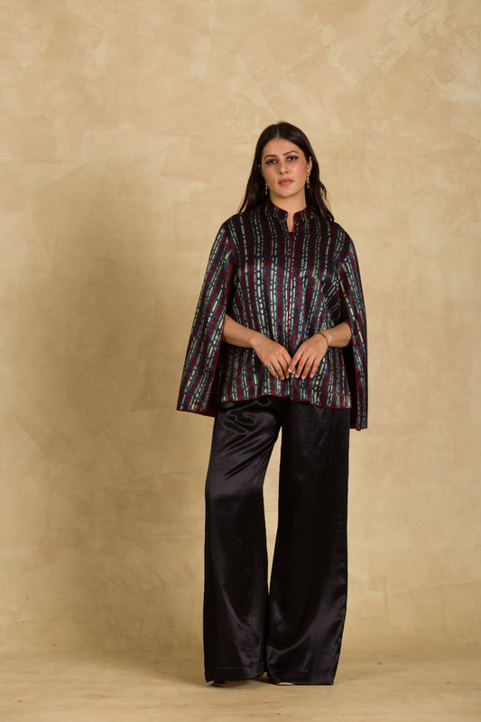 Black Ajrakh Cape-Sleeved Set - 91threads