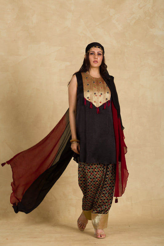 Black Patchwork Salwar Suit - 91threads