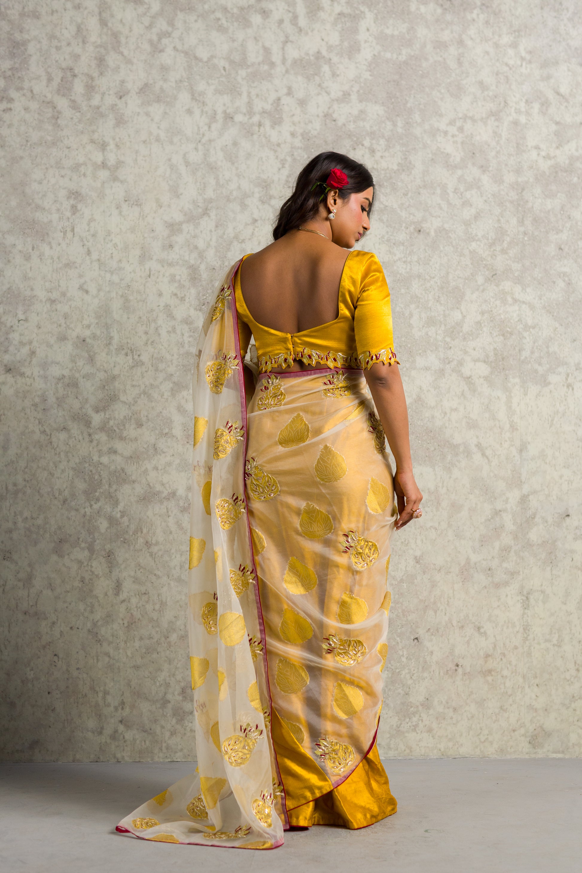 GOLDEN SAREE - 91threads
