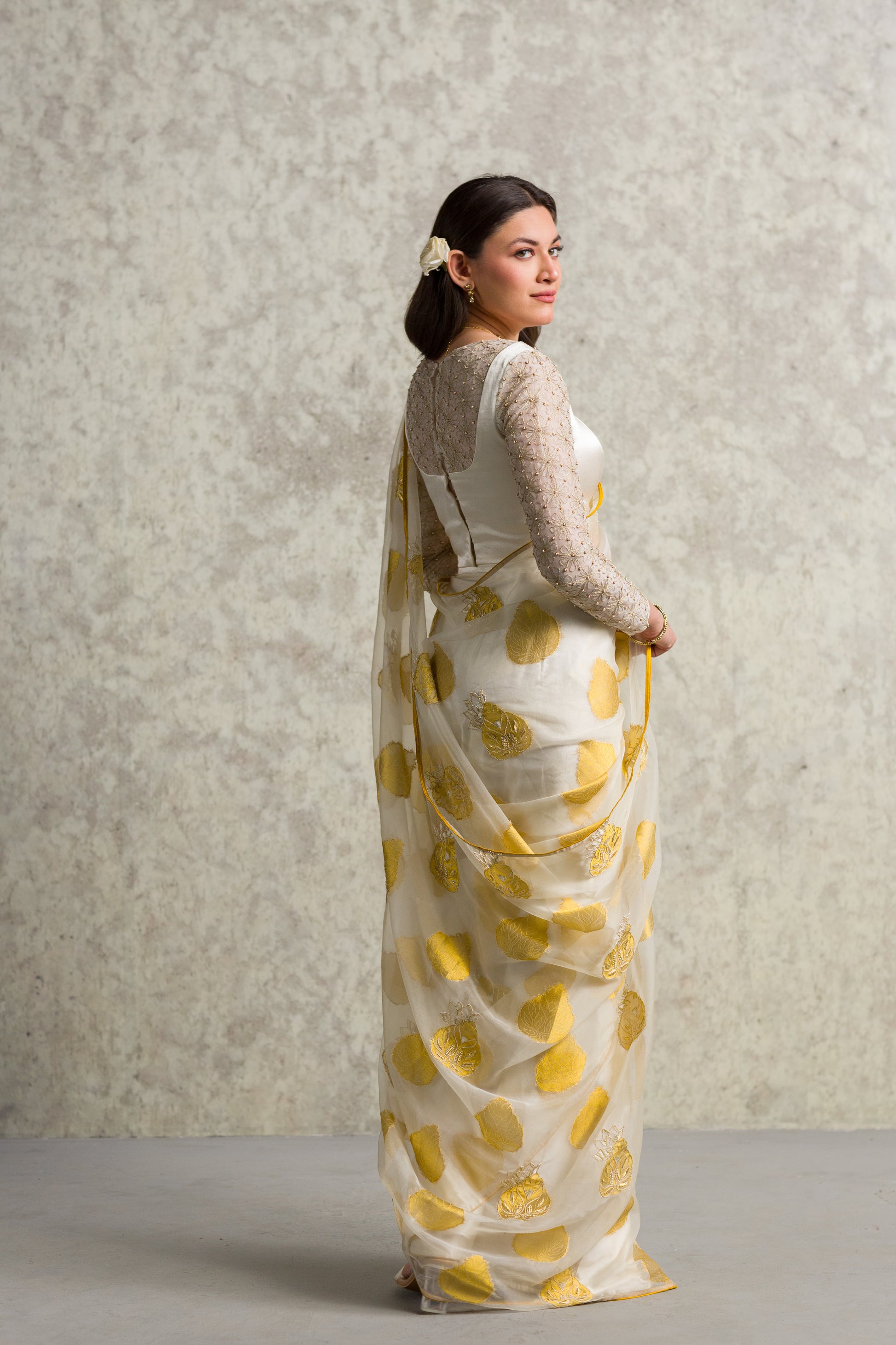 IVORY SAREE - 91threads